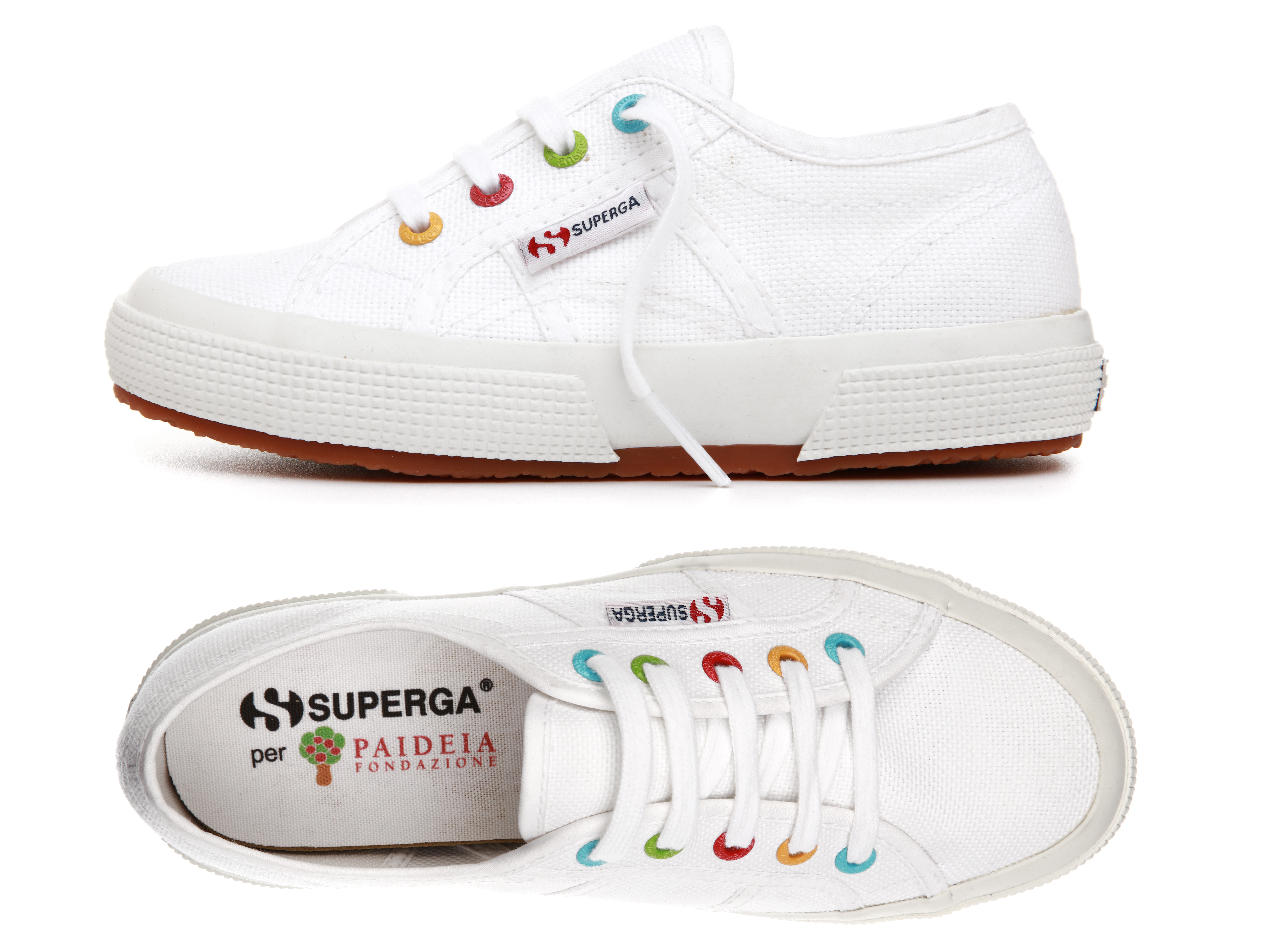 superga con occhielli